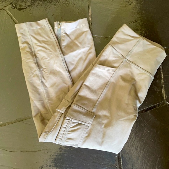 Lululemon Scenic Route 7/8 cropped leggings - Picture 2 of 13